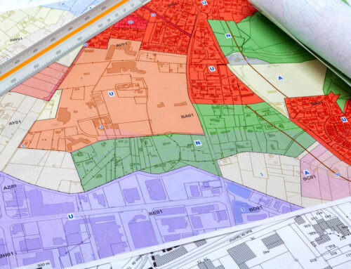 Décryptage du Plan Local d’Urbanisme (PLU) : Guide pour les Acteurs Immobiliers